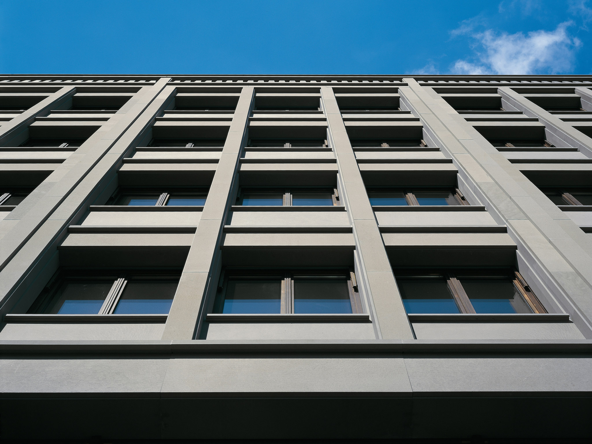 Europaisches Haus Unter Den Linden 78 Berlin References Detail