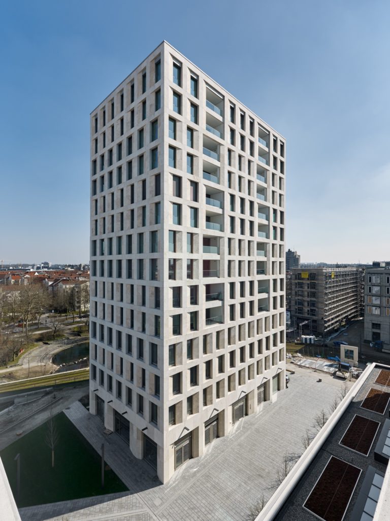 Außenfassade aus Kalkstein - Vollendete Bauten mit Naturstein von